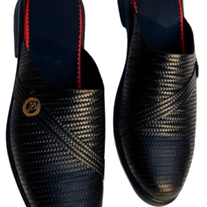 Padab's timeless half-shoe with croc leather design